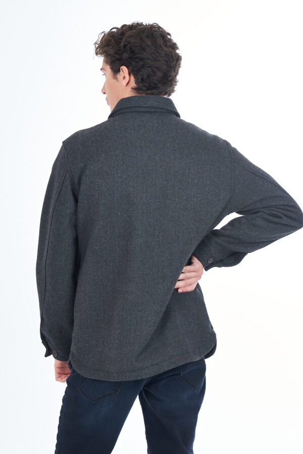CAMICIA UOMO OVER CON TASCHE APPLICATE - immagine 2