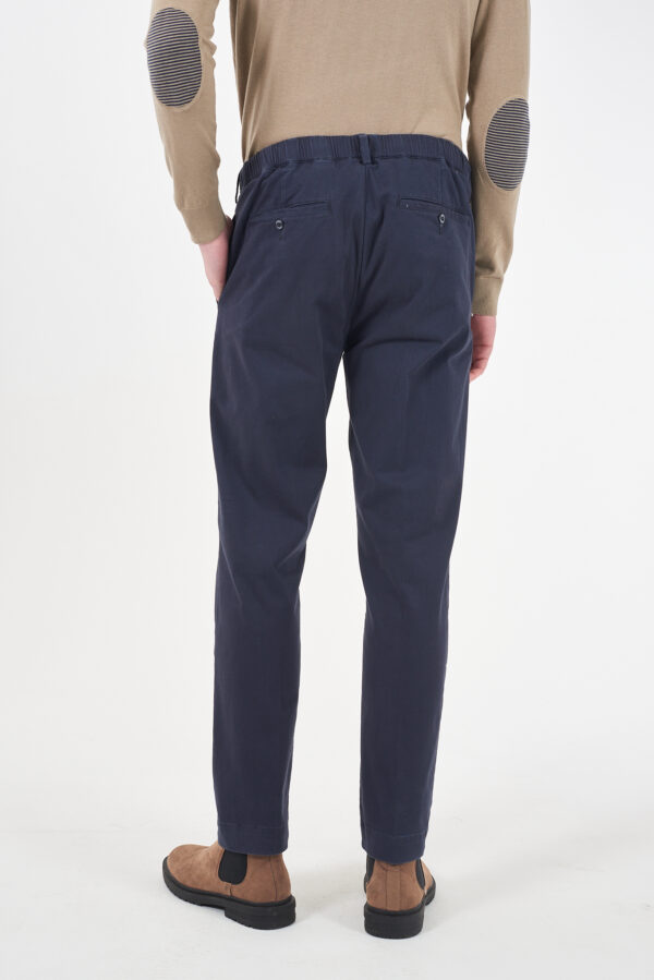 PANTALONE UOMO TASCHE INSERITE FIANCO - immagine 2