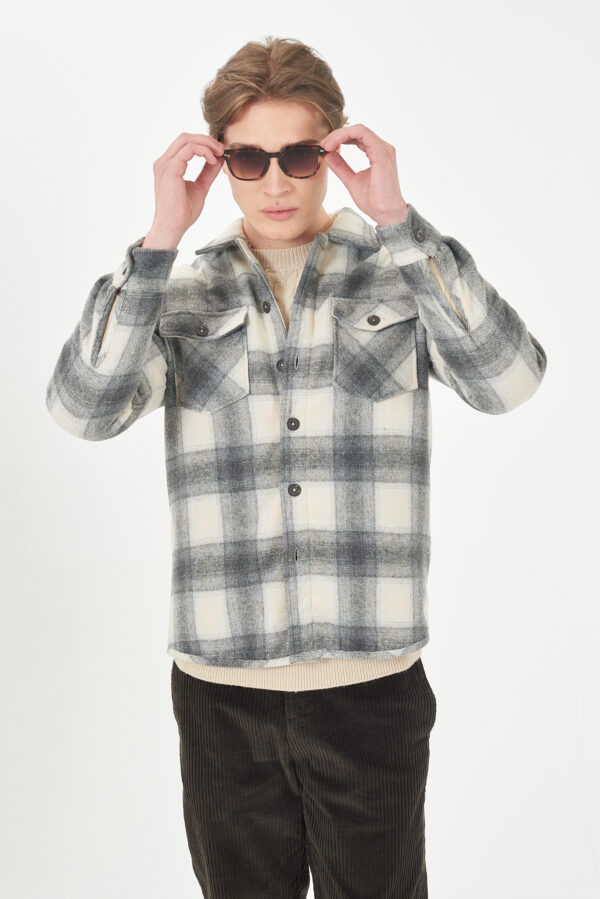 CAMICIA UOMO OVER, TASCHE APPLICATE