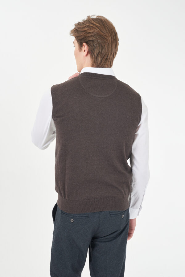 GILET UOMO IN MAGLIA, SCOLLO A V - immagine 2
