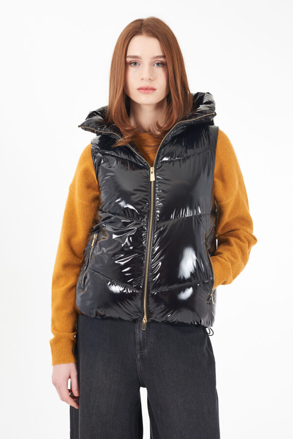 GILET DONNA TRAPUNTATO CON CAPPUCCIO E INSERTI