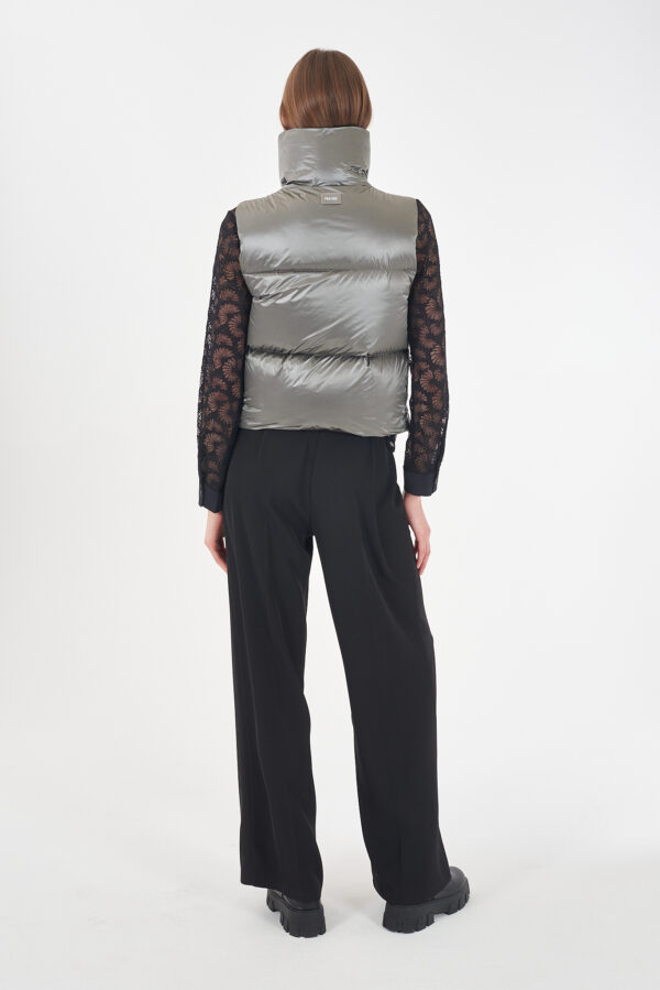 GILET DONNA CROPPED TRAPUNTATO, COLLO ALTO - immagine 4