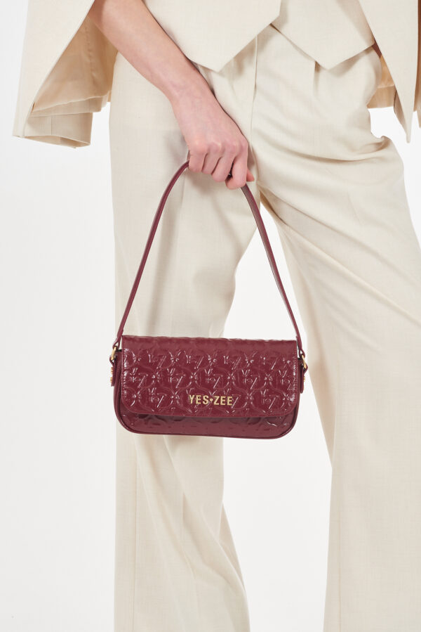 BORSA A SPALLA, EMBOSSED